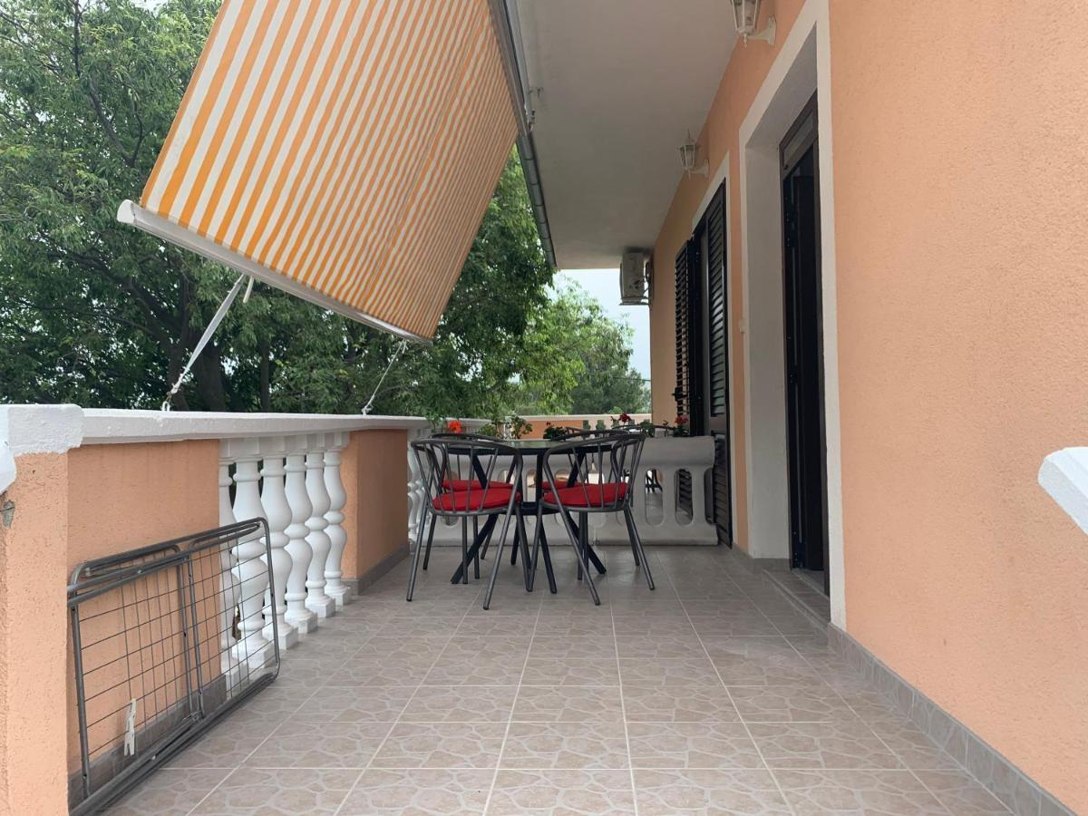 Apartmani Spomenka Seline Bagian luar foto
