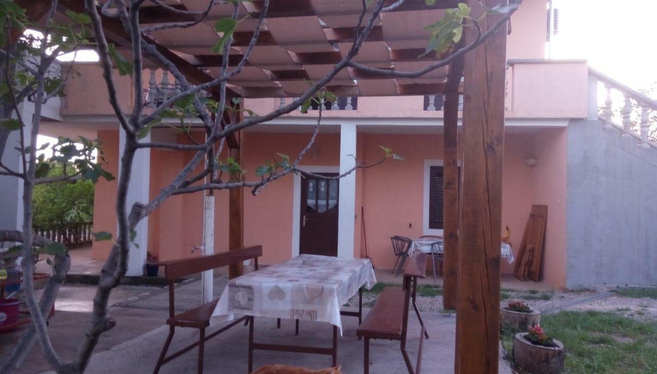 Apartmani Spomenka Seline Bagian luar foto