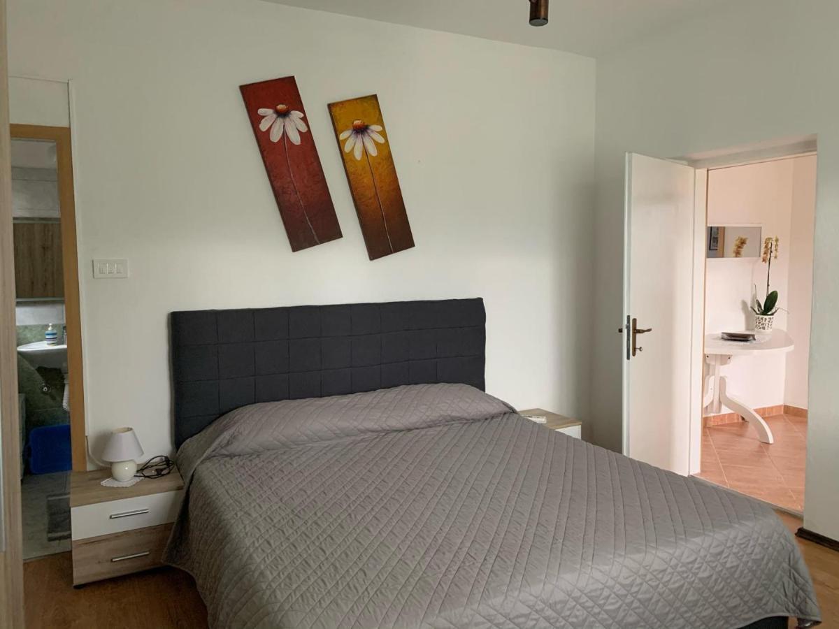 Apartmani Spomenka Seline Bagian luar foto