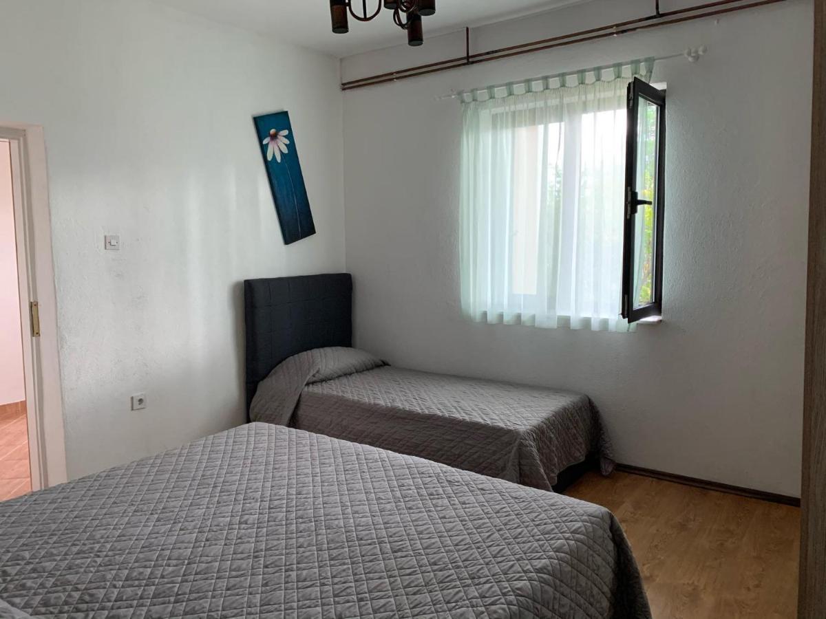 Apartmani Spomenka Seline Bagian luar foto